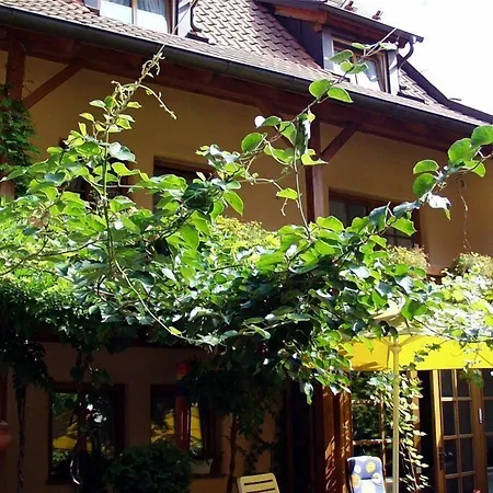 - Kopf מלון רייגל